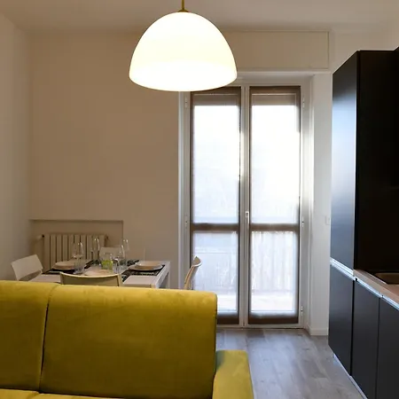 Seventh Floor 5 Min From San Siro Lägenhet